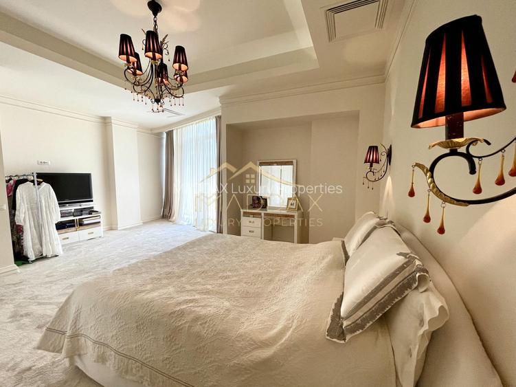 Impressive Villa *1500 SQM usable* 2613 SQM land / Open to the lake - 53