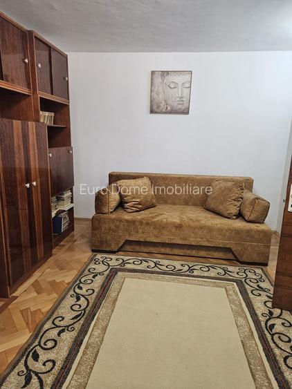 2 camere, zona Spitalul Judetean - 3