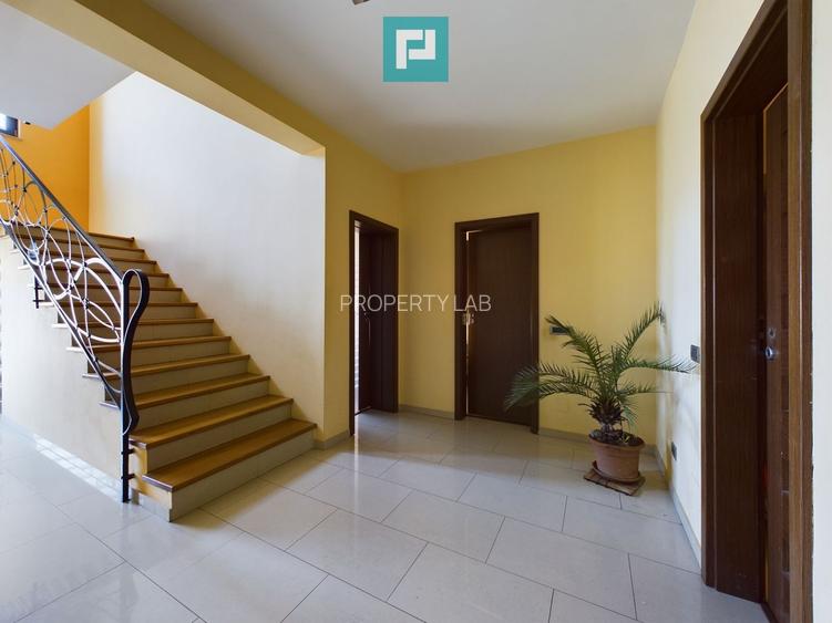 Vilă spațioasă cu 8 camere, Grădiște - 15