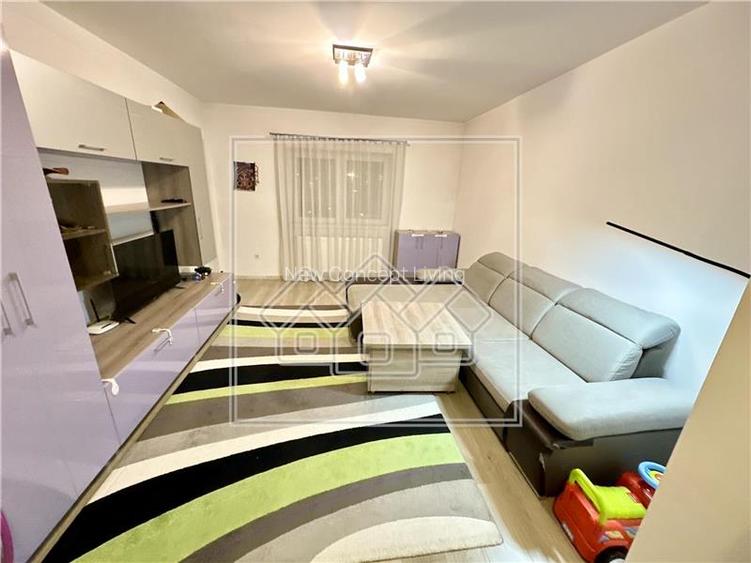 Apartament de inchiriat, 2 camere, decomandat, etaj 1, balcon - 20