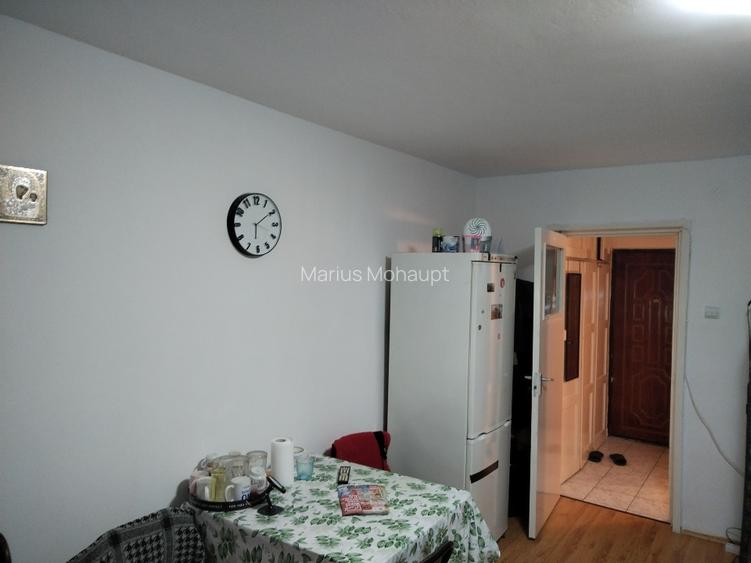 Proprietar vând apartament 1 camera decomandat  - 8