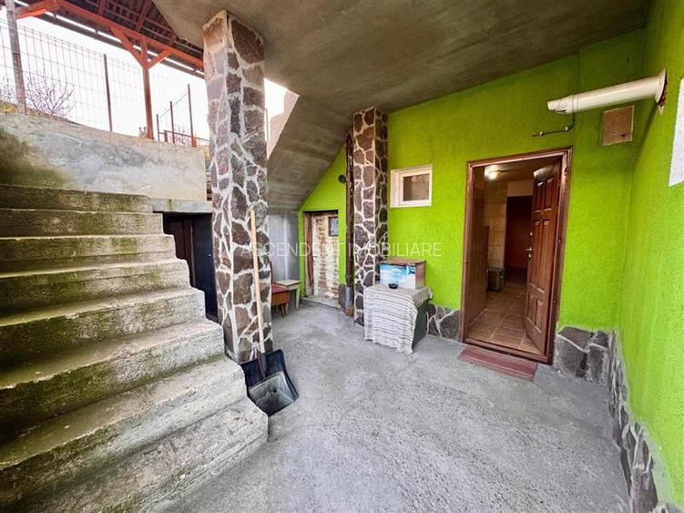 Casa potential:locuire multifamiliala,activitati comerciale,birouri,677 mp teren - 21