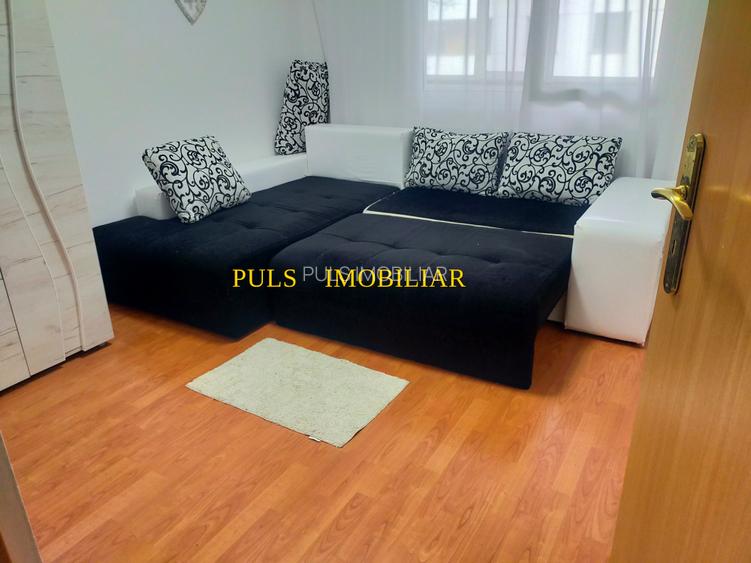 City Mall : Apartament trei camere,două holuri,etaj 2 , gaze , balcon generos - 10