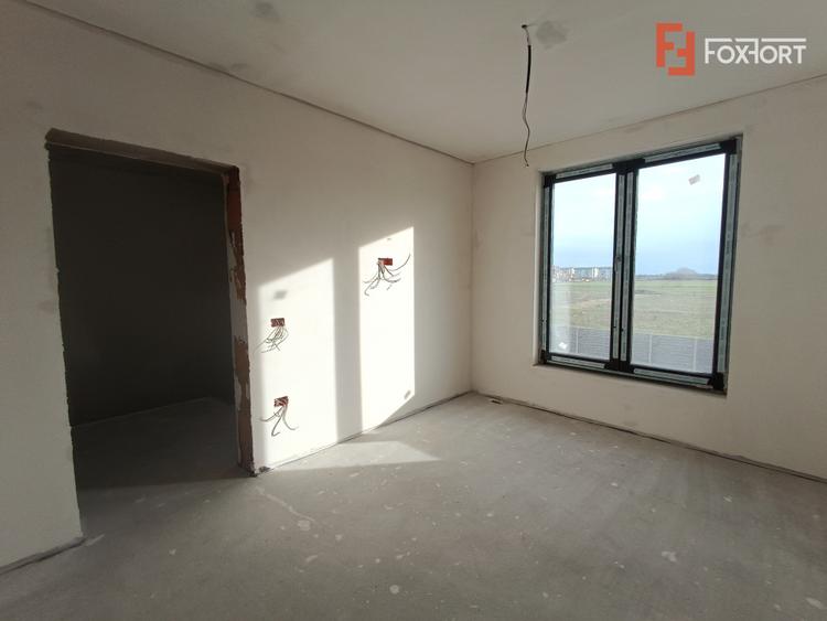 Casa insiruita cu 3 camere si teren de 200 mp, Parter + Etaj, zona Giroc