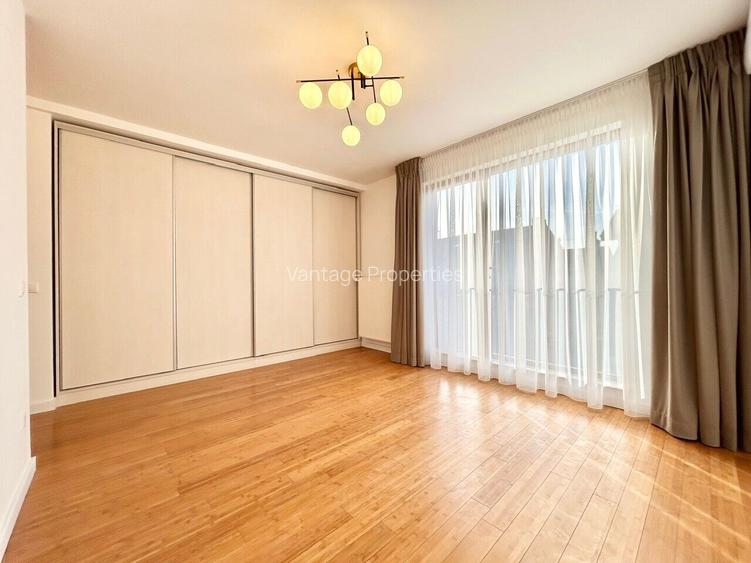 Villa, complex with swimming pool, tennis court, Iancu Nicolae - 8