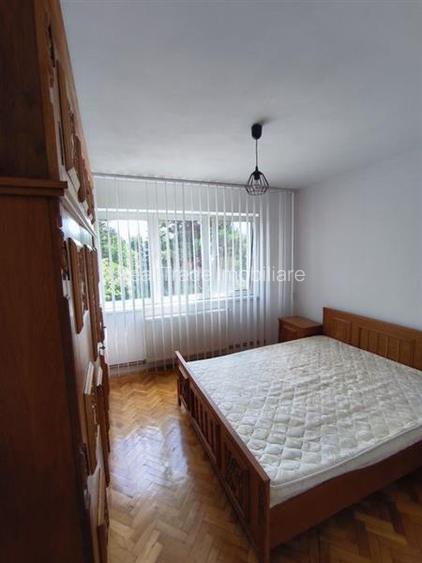 Apartament 3 camere etaj intermediar zona Gemenii - 4