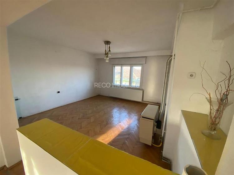 Reco casa P+E cu doua apartamente - 6