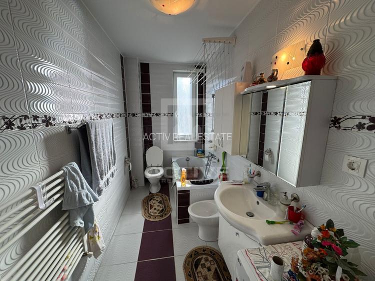 Apartament cu 3 camere  || str Florilor  - 12