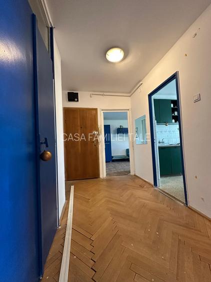 90000 euro .. 2 camere cu centrala .. etaj intermediar - 2