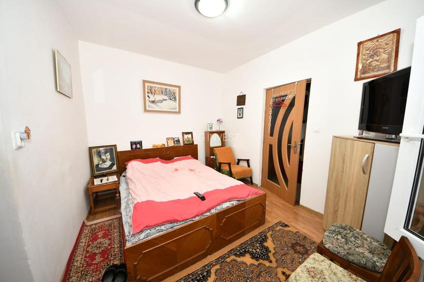 De vanzare casa cu 3 apartamente + anexa 75 mp, Comision 0% - 5