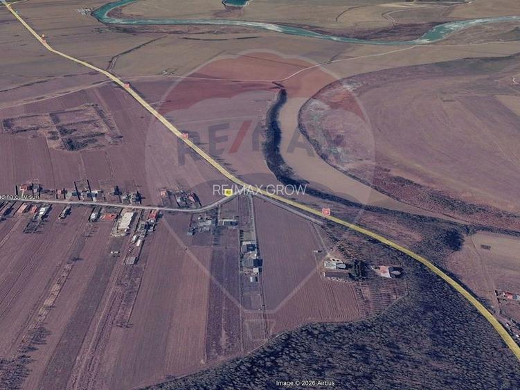 Teren de vanzare la DN2F Bacau-Vaslui la intrare in Traian si Bijghir - 2