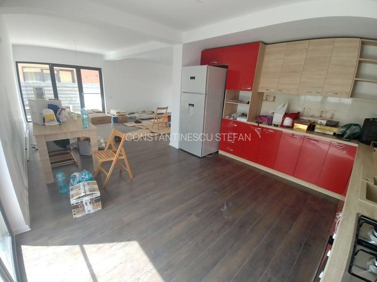 Proprietar - Single 4 camere, 330 mp curte compacta, living 40 mp - 8