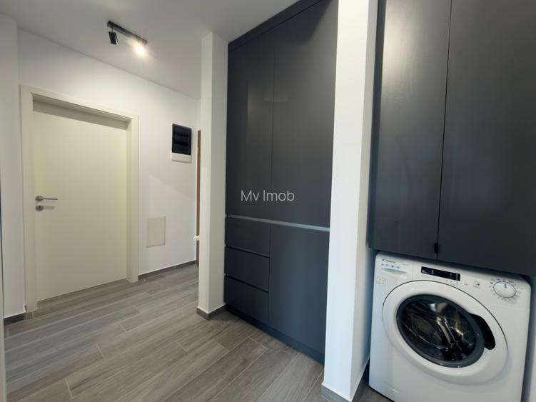 Apartament cu 2 camere de inchiriat in zona Tractorul la et 8/10,loc de parcare - 11