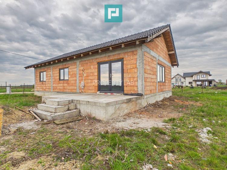 Casa nouă la roșu în Zimandcuz - 2