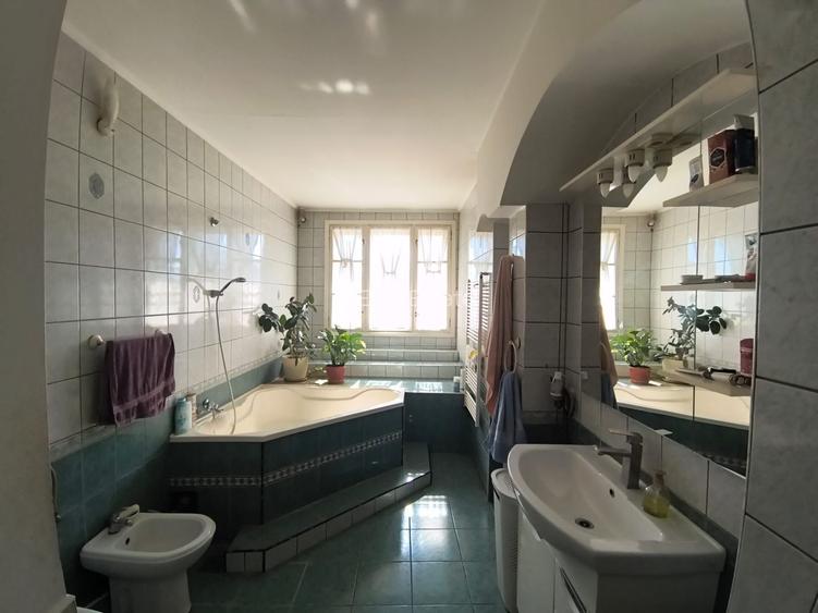 Apartament 3 camere | 120 MP | Ultracentral | Terasă + Pod | 93.800 € - 10