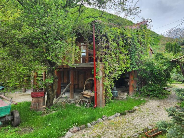 Pensiune cu Salina, Moroieni- Investitie la Cheie in Turismul Montan