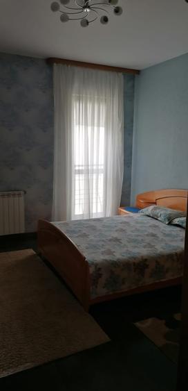 Apartament cu 3 camere de închiriat, zona Centru-Modern
