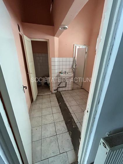 Spatiu Comercial de inchiriat in Sibiu pe Semaforului bl. 19 Pret negociabil - 7
