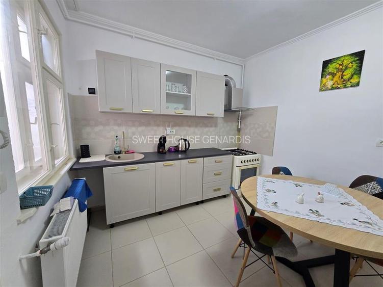 Casa cu doua apartamente in zona centrala Fagaras - 11