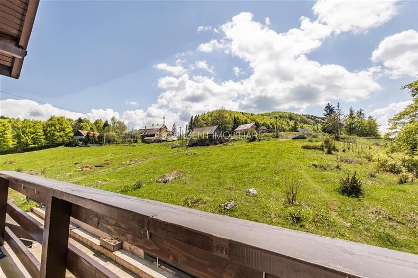 FILM! Ansamblu arhitectural proaspat si distins,pe 3.000 mp teren, in magia natu - 34