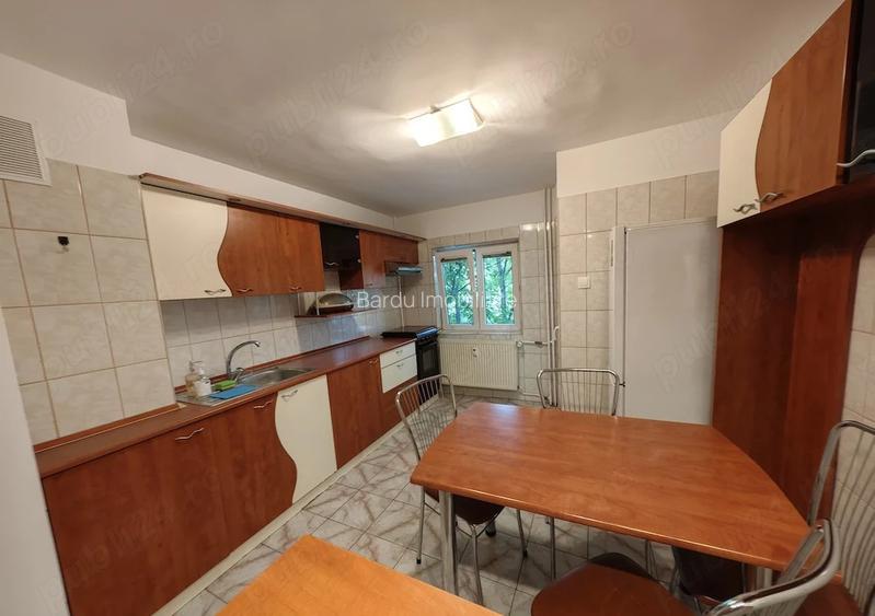 Apartament 3 camere Uverturii/ Decomandat/ Etaj intermediar - 7