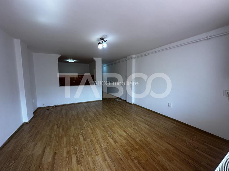 Exclusivitate - Garsoniera de vanzare Poiana Sibiului 40 mpu etaj 2 - 4