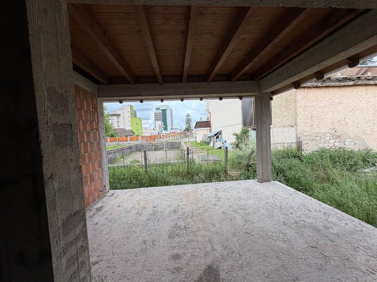 Casă de vânzare 260 mp utili + 1052 mp teren in centrul orasului Covasna - 10
