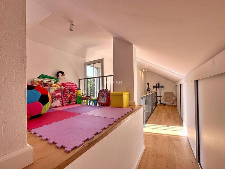 Apartament 4 camere Spatios, Pozitionare Ultracentrala - 20