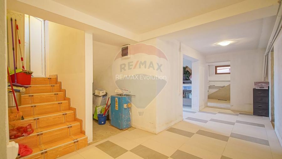 Casă spațioasă și elegantă, teren 1547 mp în Stupini – Comision 0 - 26