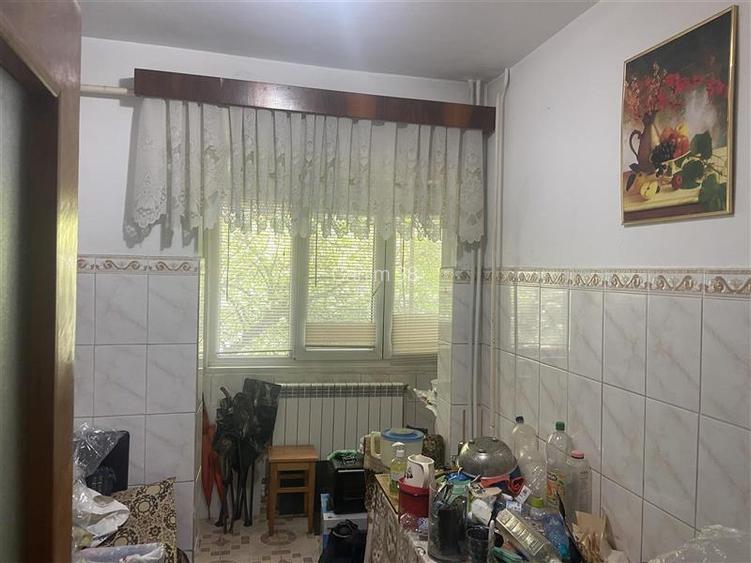 Apartament 2 camere , zona centrala b- dul Brailei , et 1 3 , decomandat , 50 mp - 3