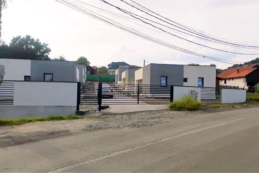 Casă de vânzare – Tocile | Ansamblu privat | Parter | Curte proprie - 9