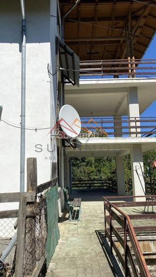 Vila de vanzare, teren 3100 mp, 7 camere, 6 grupuri sanitare, 3 CT, an 1997 - 4