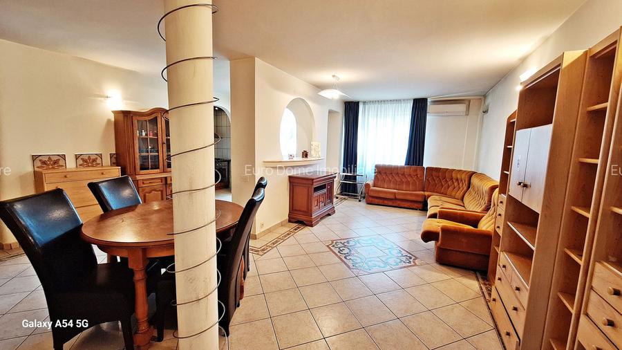 Centrul Civic, apartament cu 4 camere, 78mp+5mp balcon, 175000 euro - 2