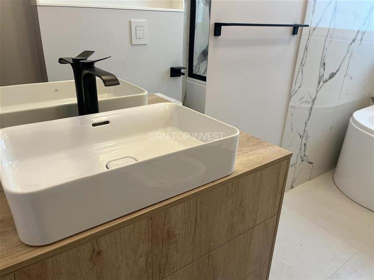 Apartament NOU de LUX 3 camere 2 bai 2 terase parcare subterana Central - 19