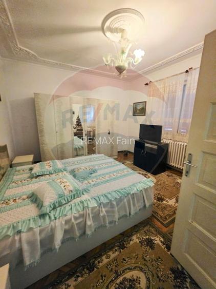 Casa cu 5 camere de vanzare in centrul orasului Talmaciu - 18