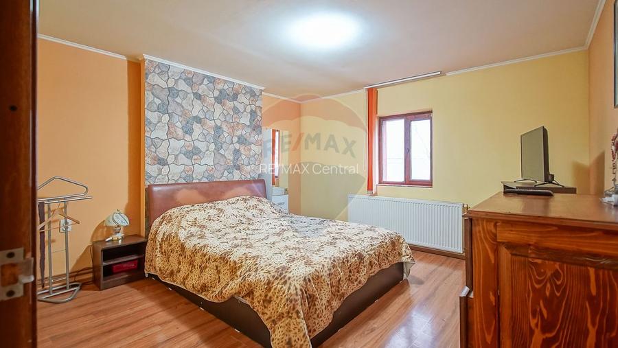 Casă cu 6 camere de vânzare în Azuga, Comision 0%! - 5