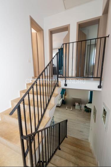 Vila Tunari  la cheie si garaj cu spatii de depozitare  - 9