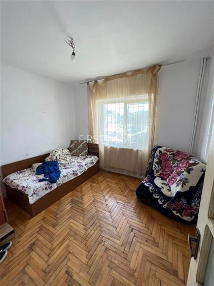Apartament 3 camere , zona centrala, parter - 2