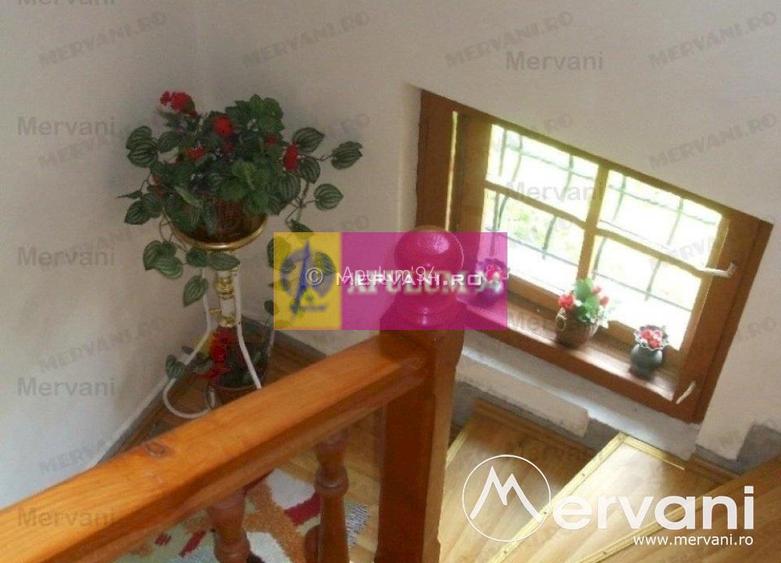 Vila de vanzare in Busteni - Zona Centrala - 10