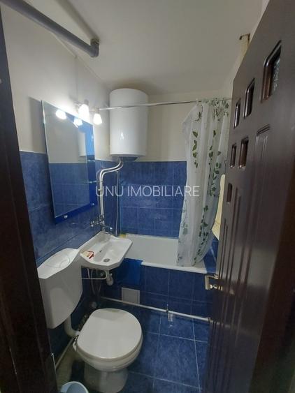 Garsoniera - zona Podu Ros - spatele Garii Nicolina, Spitalul de Recuperare - 6