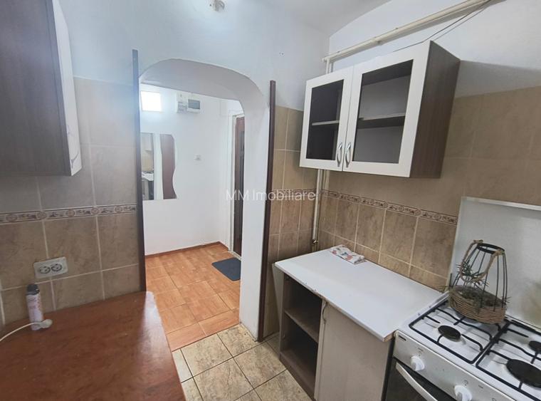 Apartament 2 camere, Zona Primaverii , etaj 4, semidecomandat - 8