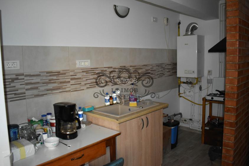 DE VANZARE apartament 2 camere  Brasov-zona Cuza Voda - 3