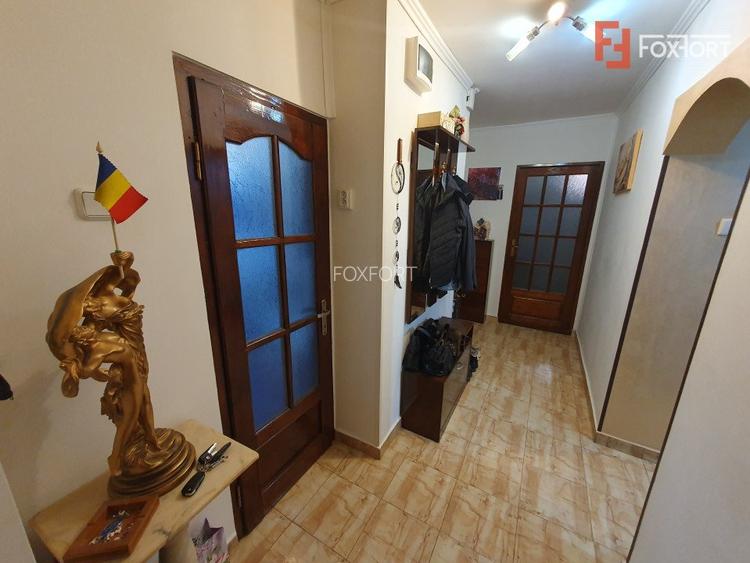 Apartament cu 2 camere decomandat, cladire istorica - Sinaia - 21
