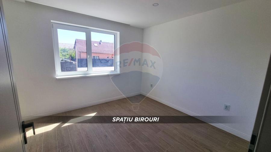 Spatiu birouri de închiriat în zona V. LUCACIU