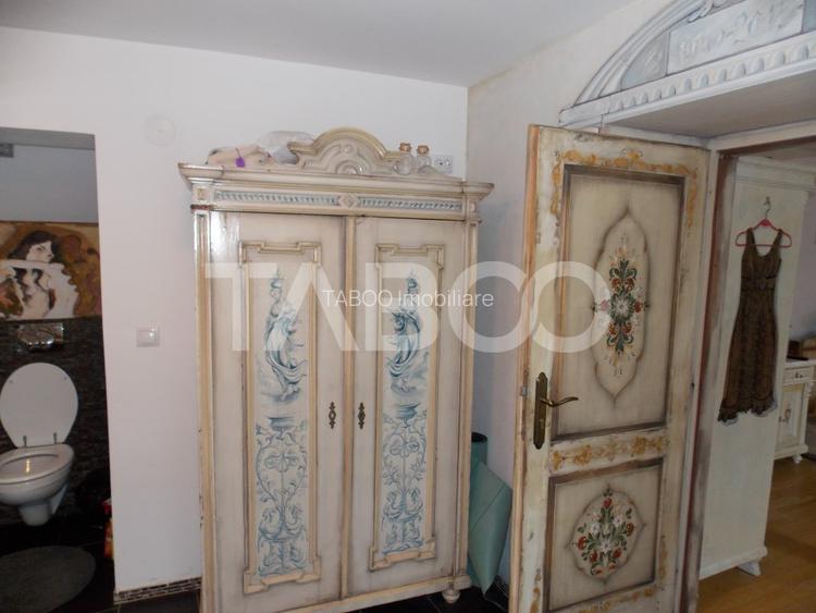 Casa de vanzare specific sasesc si atelier pret avantajos Cisnadioara - 14