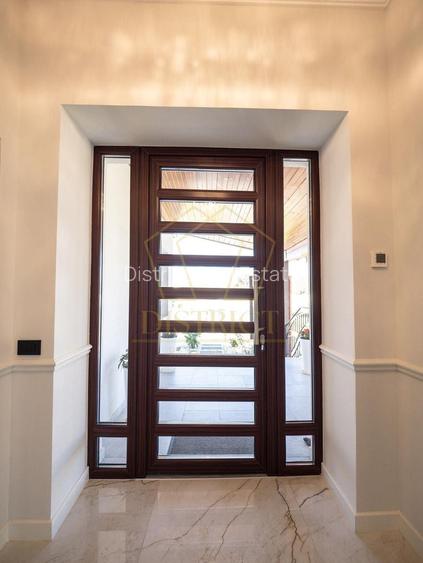 Vilă de LUX cu piscină, 278 mp utili și teren de 1.780 mp I Sag - 31