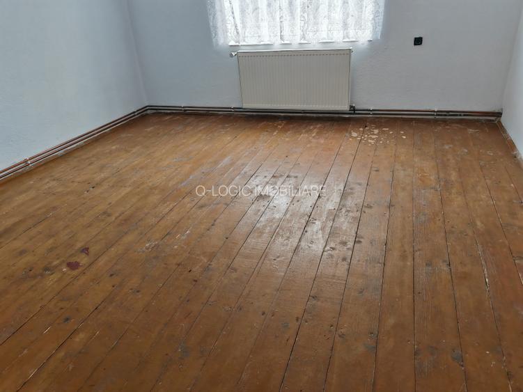 Casa 4 camere libera la vanzare HALCHIU - 3