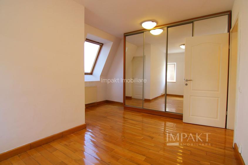 Casa individuala situata la 2 minute de Parcul Engels ! - 14