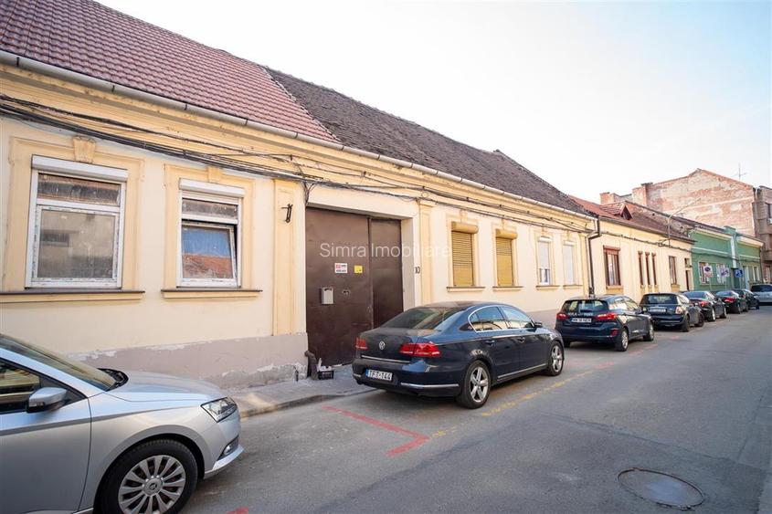 Casa la curte comuna pe str. Ady Endre - 21