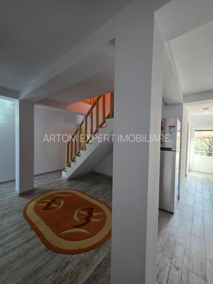 Casa-Vila/chiar lângă pensiunea Amara - 11